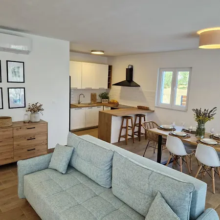 Rustic House Konfidenca *