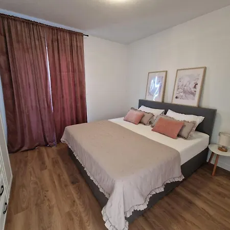 Rustic House Konfidenca فيلة *