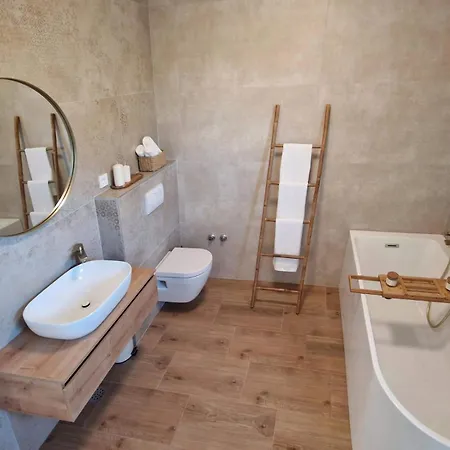 Rustic House Konfidenca ヴィラ