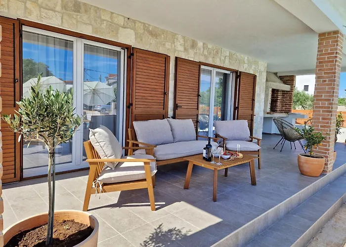 Вилла Rustic House Konfidenca Биоград-на-Мору