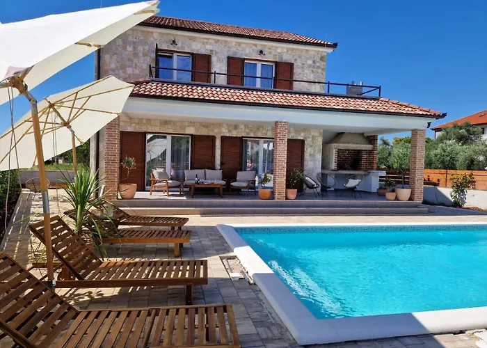 Rustic House Konfidenca Биоград-на-Мору